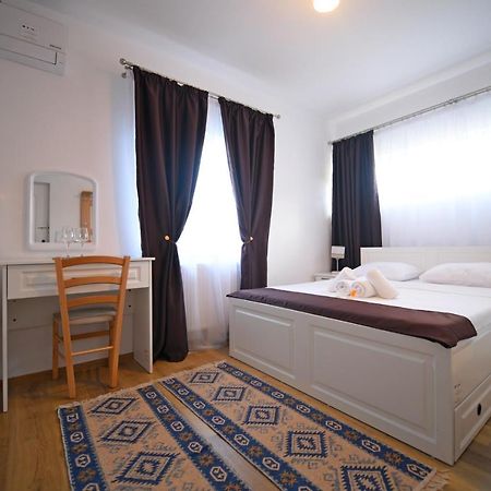 Pensiunea Hera Hateg Bagian luar foto
