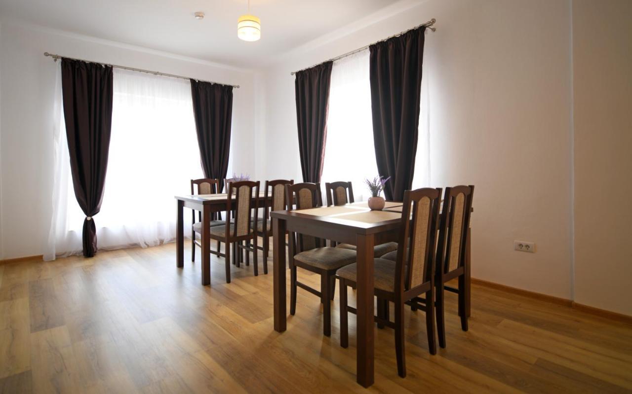 Pensiunea Hera Hateg Bagian luar foto